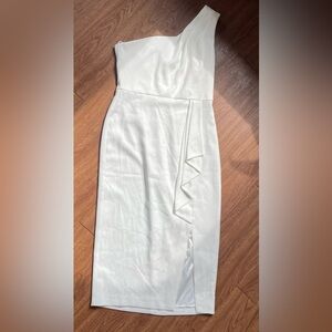H&M | size 8 one shoulder white structured midi dress
